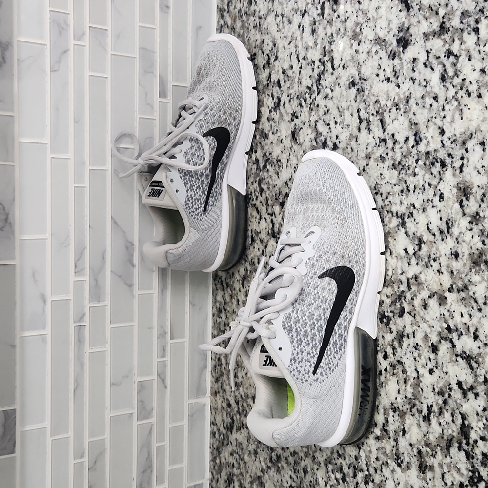 Pure Platinum Gray Nike Air Max Sequent 2 Running Shoes  7.5 sneakers 852465-001 - Picture 3 of 7